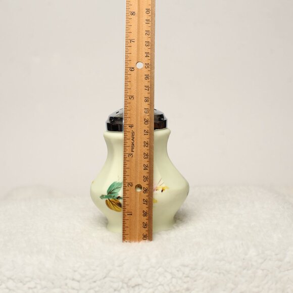 Fenton for L.G. Wright Moss Rose Muffineer Sugar Shaker Custard Satin - Picture 4 of 5